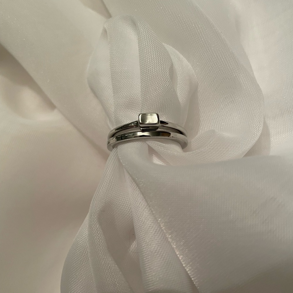 Stainless steel two piece ring set